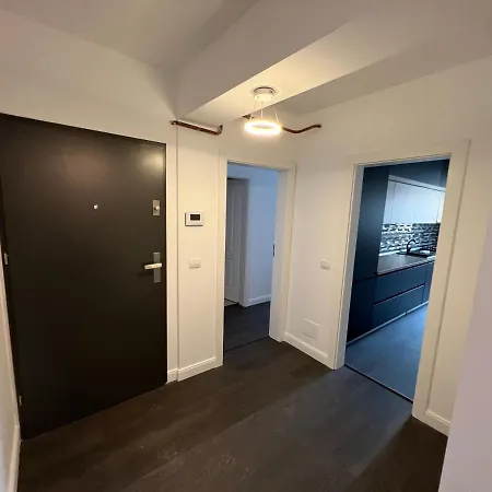 Lux Zona Stadion Ion Oblemenco Apartment *