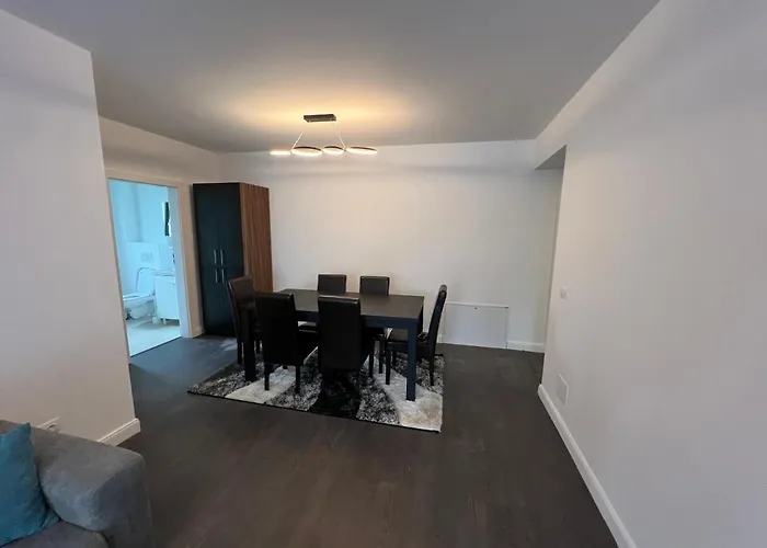 Lux Zona Stadion Ion Oblemenco شقة كرايوفا