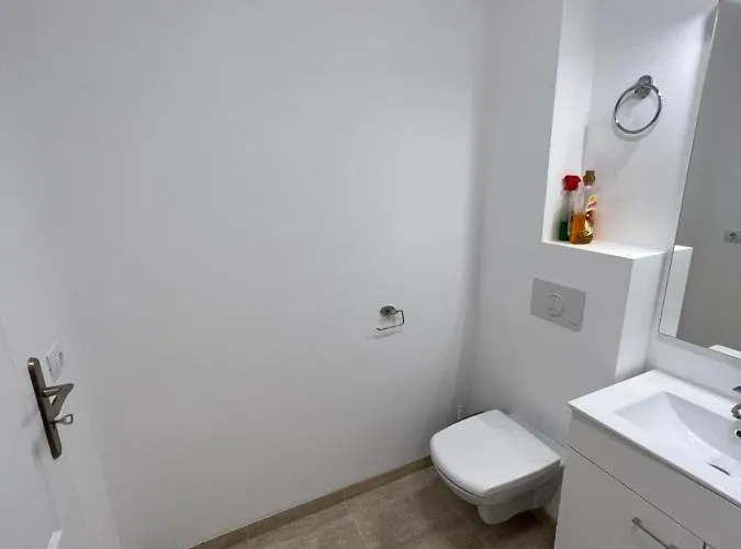 Lux Zona Stadion Ion Oblemenco شقة كرايوفا