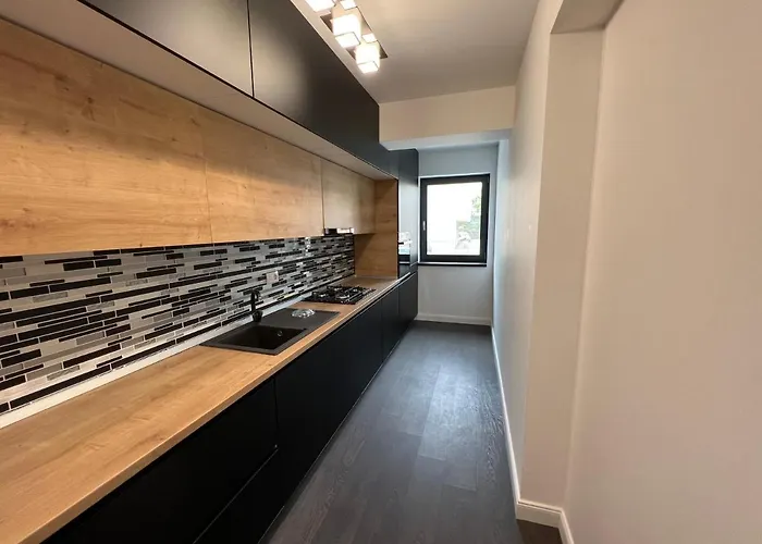 Lux Zona Stadion Ion Oblemenco شقة كرايوفا